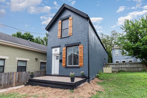 209 Pleasant St, Covington, KY, 41011-3415 | Card Image