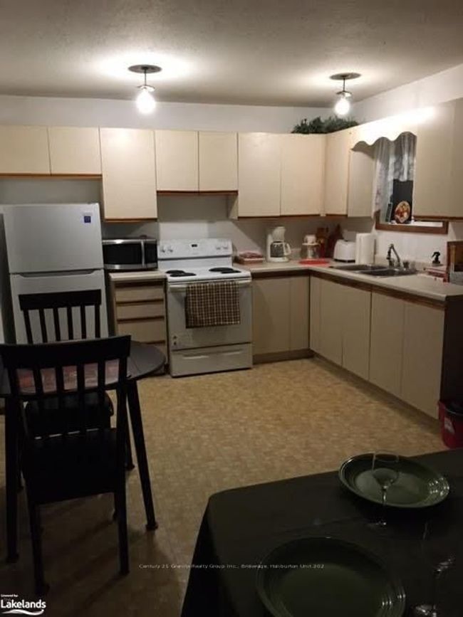 1010 Well St, House other with 3 bedrooms, 1 bathrooms and 4 parking in Wilberforce ON | Image 10