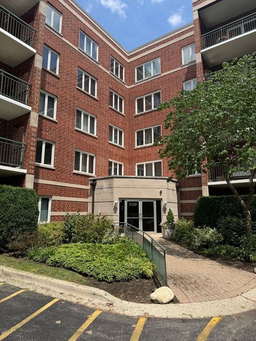 205-5320 N Lowell Ave, Chicago, IL, 60630-1752 | Card Image
