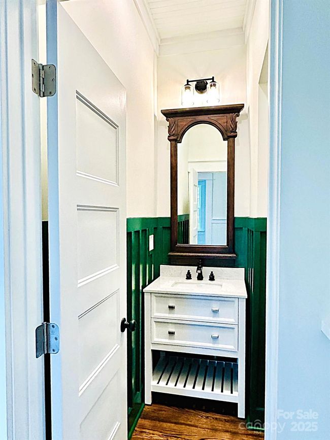 Hand selected antique mirrors compliment each bathroom | Image 23