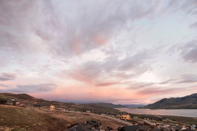 442 E Overlook Loop, Townhouse with 4 bedrooms, 5 bathrooms and 2 parking in Hideout UT | Image 59