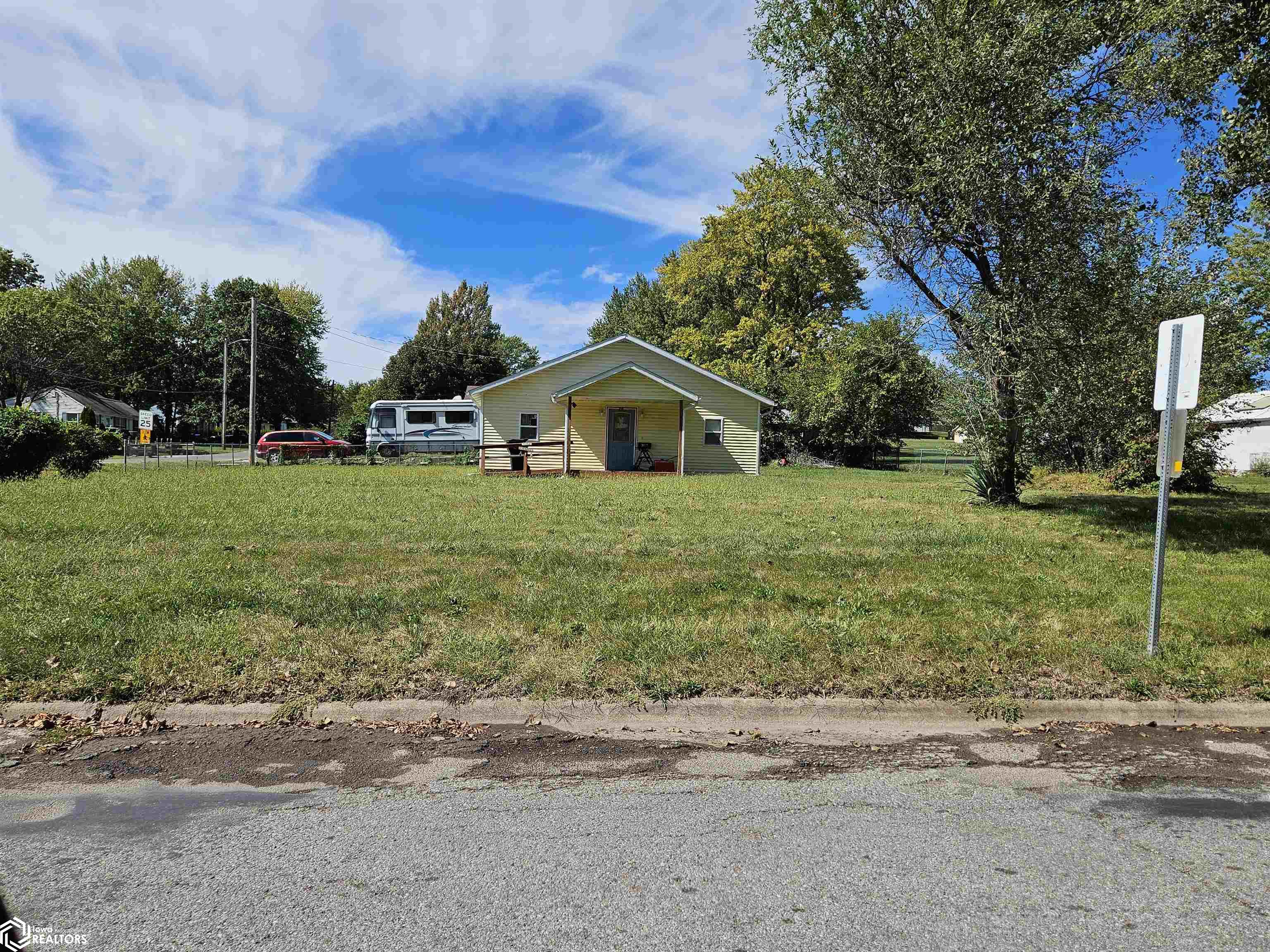 Wildwood Dr, Ottumwa, IA 52501