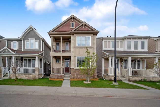 36 Cityside Green Ne, Home with 3 bedrooms, 2 bathrooms and 2 parking in Calgary AB | Image 2