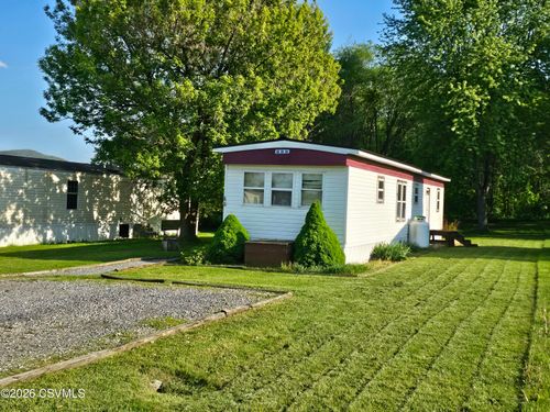 4 Oxford Dr, SELINSGROVE, PA, 17870-7821 | Card Image