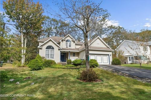 2122 Onondaga Way, Tobyhanna, PA, 18466-7872 | Card Image