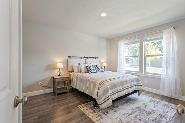 Guest Room - Front | Image 20