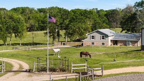 2355 Jackson League Cir, Brenham, TX, 77833-8738 | Card Image