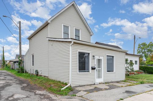 4 Robins Ave, Hamilton, ON, L8H4M6 | Card Image