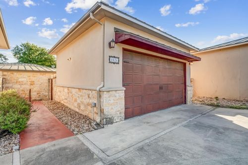 142-A Uplift, Horseshoe Bay, TX, 78657-6062 | Card Image