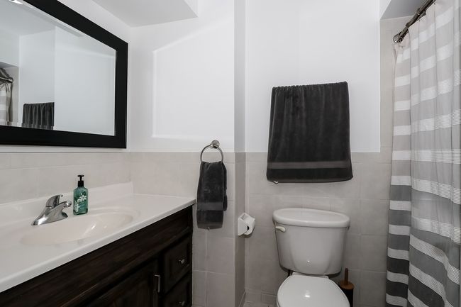 0 - 885 Wellington Ave, Home with 2 bedrooms, 2 bathrooms and null parking in Elk Grove Village IL | Image 20