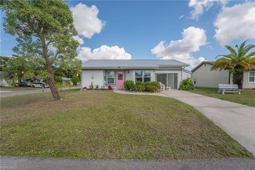 2001 Schooner Dr, LABELLE, FL, 33935-5310 | Card Image