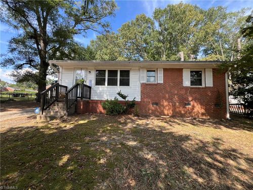 1719 Phillips Ave, Greensboro, NC, 27405-5271 | Card Image