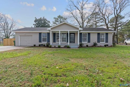 1723 Laverne Dr Nw, Huntsville, AL, 35816-1543 | Card Image