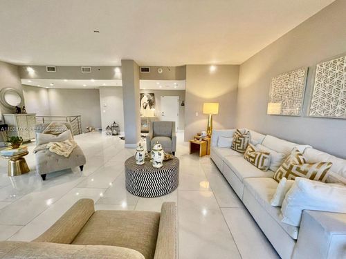 2716-20225 Ne 34th Ct, Aventura, FL, 33180-3317 | Card Image