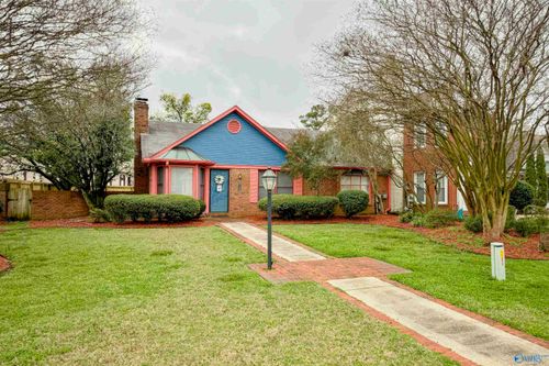 413 Autumnwood Dr Sw, Decatur, AL, 35601-5657 | Card Image