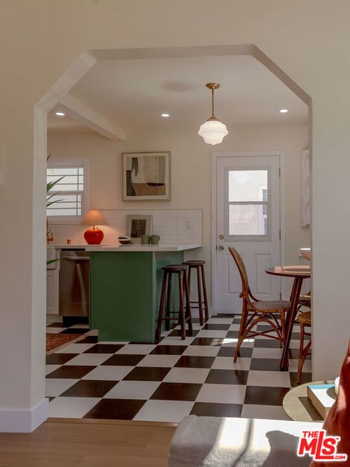 5315 Saturn Street, Los Angeles, CA, 90019 | Card Image