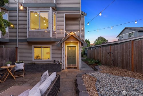 b-9239 Ashworth Ave N, Seattle, WA, 98103-3501 | Card Image