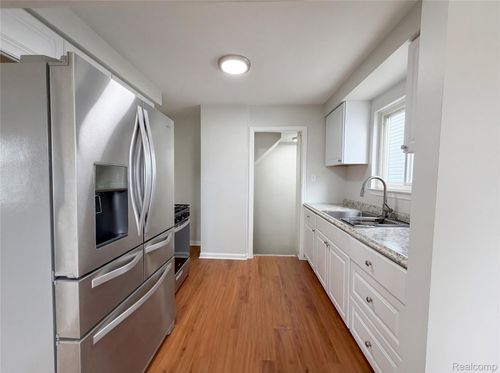 436 Cleveland Ave, Lincoln Park, MI, 48146-2838 | Card Image