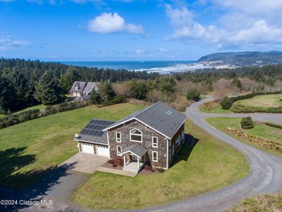 32227 Seascape Ln, House other with 3 bedrooms, 3 bathrooms and null parking in Cannon Beach OR | Image 1