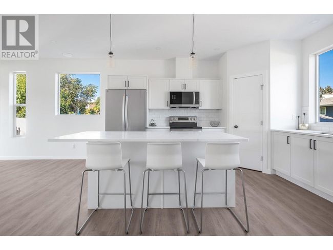 7 - 5661 Okanagan Ave, Townhouse with 3 bedrooms, 3 bathrooms and 2 parking in Vernon BC | Image 4