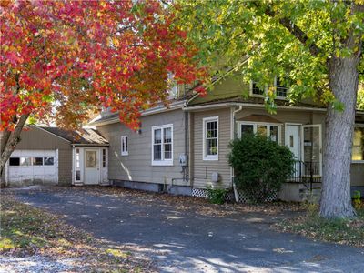 21 Forest Avenue, Home with 4 bedrooms, 2 bathrooms and 4 parking in Seekonk MA | Image 2