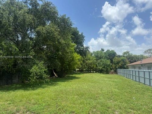 10326 Nw 6 Avenue, Miami, FL, 33150 | Card Image