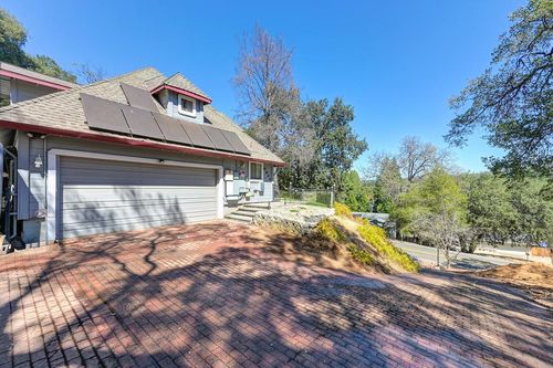 3218 Cambridge Rd, Cameron Park, CA, 95682-9119 | Card Image