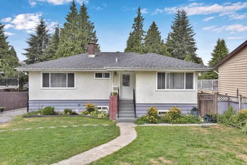 9565 116 St, Delta, BC, V4C5X2 | Card Image