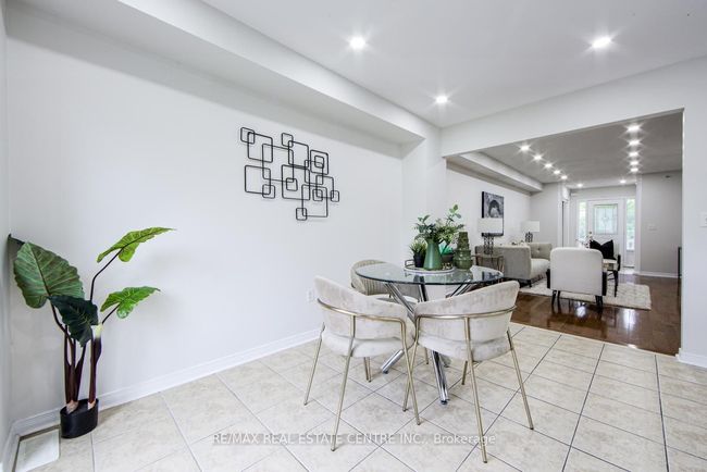 359 Bussel Cres, House attached with 3 bedrooms, 3 bathrooms and 1 parking in Milton ON | Image 13