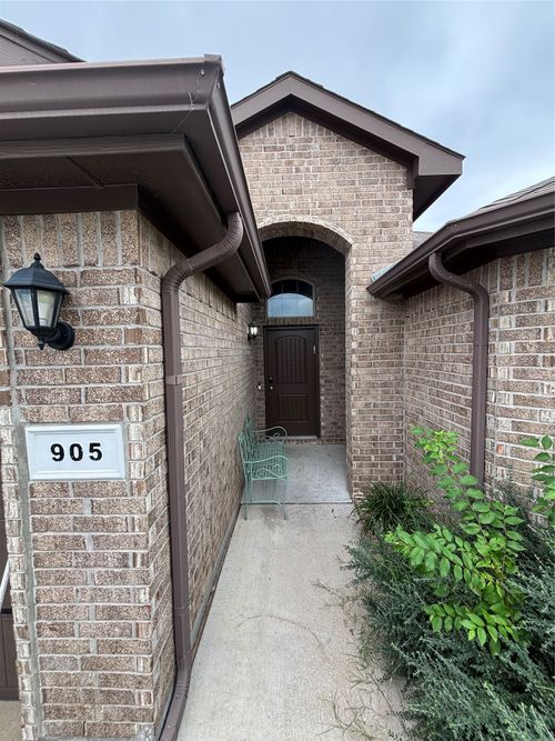 905 Walls Blvd, Crowley, TX, 76036-3756 | Card Image