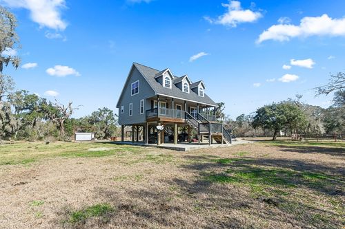 3992 County Road 244, Brazoria, TX, 77422-8875 | Card Image