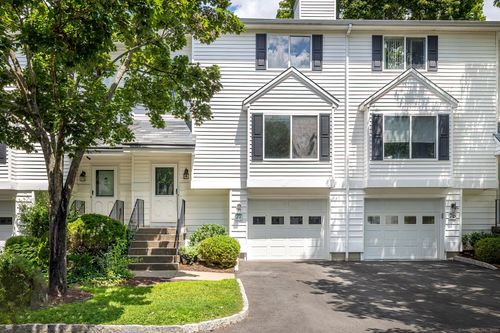 unit-77-10 South St, Danbury, CT, 06810-3104 | Card Image