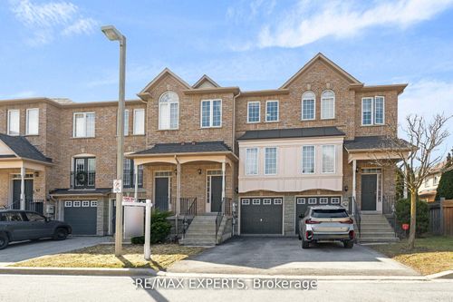 61-19 Foxchase Ave, Vaughan, ON, L4L9N1 | Card Image