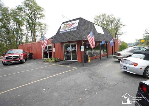 9947 Brooklyn Rd, Brooklyn, MI, 49230-8319 | Card Image