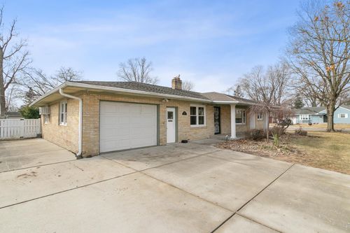 1104 Woodman Road, Janesville, WI, 53545 | Card Image