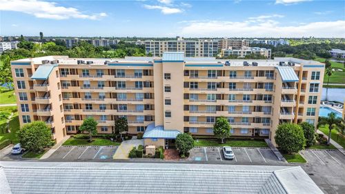 605-4550 Pinebrook Cir, Bradenton, FL, 34209-8017 | Card Image