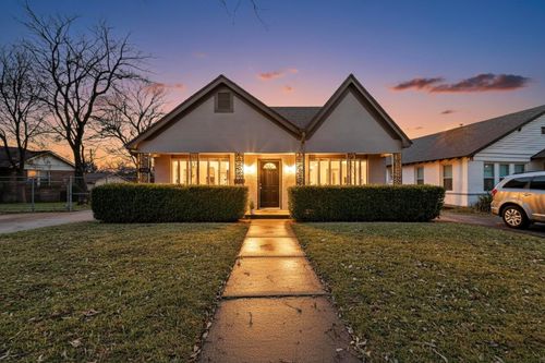 2009 Berwick Ave, Dallas, TX, 75203-4307 | Card Image