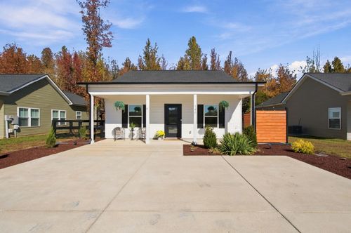 146 Eno Rd, Dickson, TN, 37055-4020 | Card Image