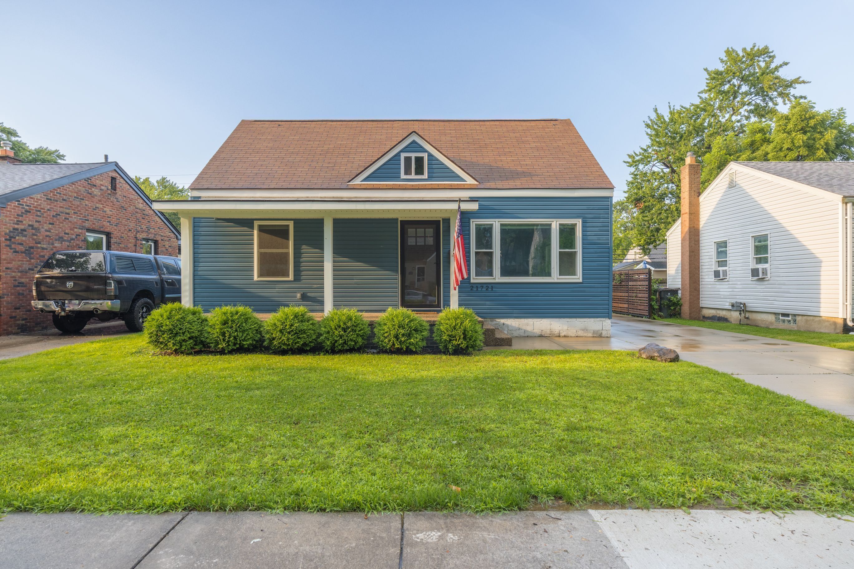 Alger St, Saint Clair Shores, MI 48080