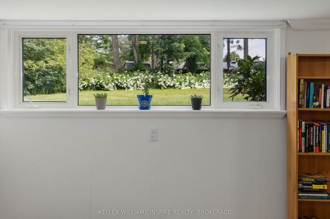 3 Helena Pl, House other with 4 bedrooms, 2 bathrooms and 6 parking in Kingston ON | Image 27