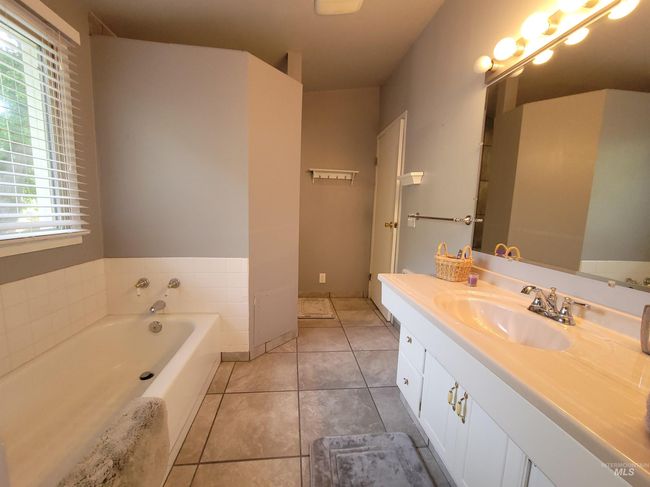27406 Gem Ln, House other with 3 bedrooms, 2 bathrooms and 2 parking in Juliaetta ID | Image 35