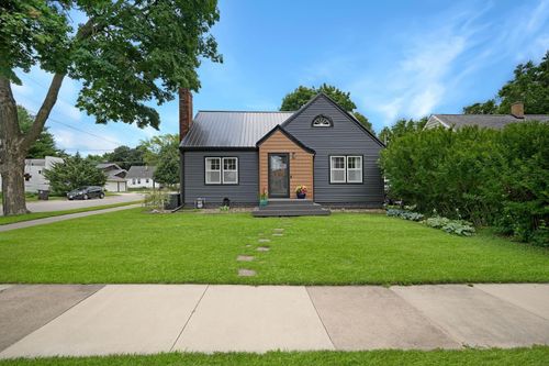1556 Bertch Ave, Waterloo, IA, 50702-1706 | Card Image