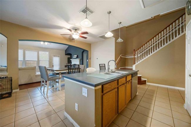 6710 Russelfield Ln, House other with 4 bedrooms, 4 bathrooms and 3 parking in Houston TX | Image 11