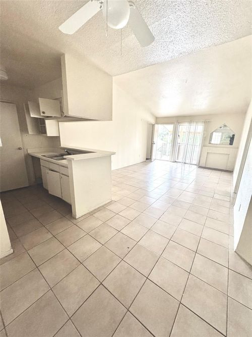 717 Richcrest Dr, Houston, TX, 77060-6200 | Card Image