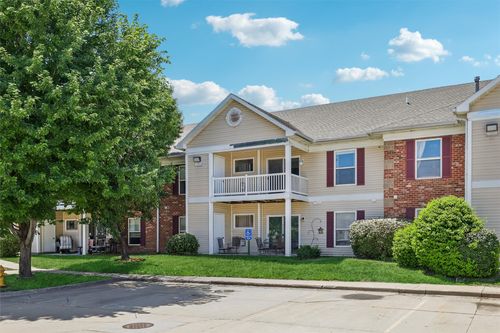 60-2153 Nw 159th St, Clive, IA, 50325-7941 | Card Image