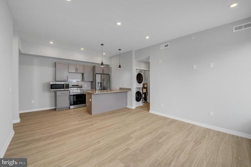 4d-1205 S 15th St, PHILADELPHIA, PA, 19146-3170 | Card Image