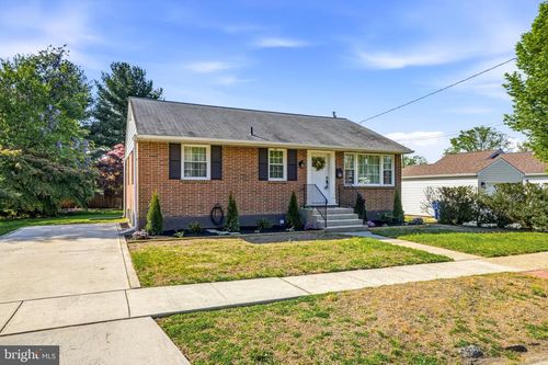 600 8th St, Riverton, NJ, 08077-1725 | Card Image