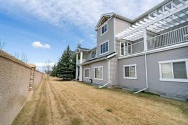 803 - 281 Cougar Ridge Dr Sw, Home with 3 bedrooms, 1 bathrooms and 2 parking in Calgary AB | Image 36