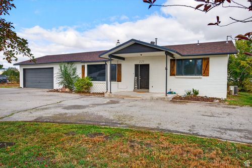 221 N Center St, Goshen, UT, 84633 | Card Image