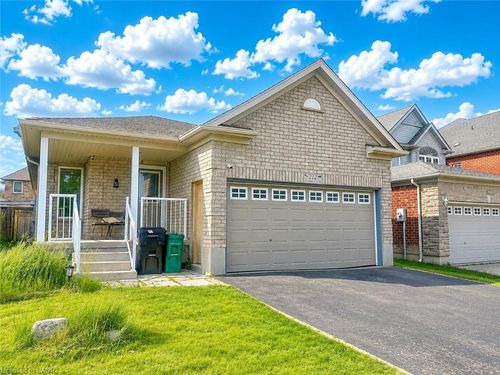 212 Colton Cir, Kitchener, ON, N2A4K2 | Card Image
